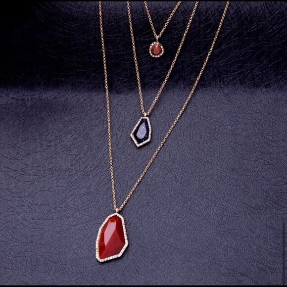 Gorgeous Layered Geometric Necklace - Picture 5 of 5